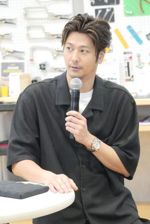 イベントに出席した速水もこみち