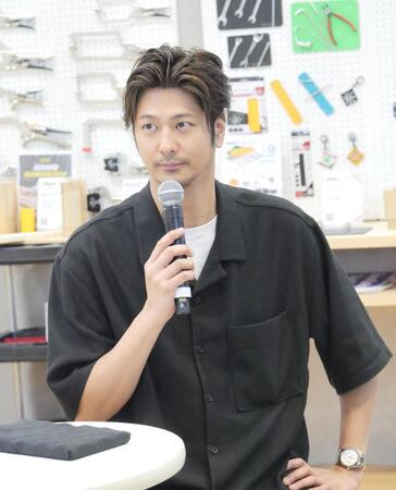 イベントに出席した速水もこみち