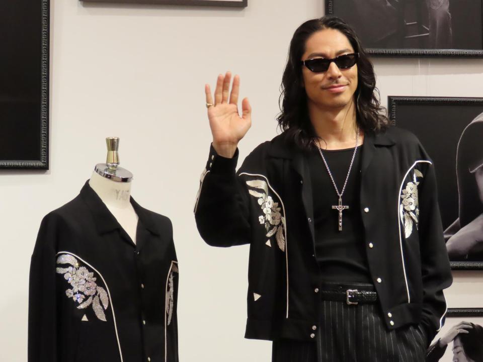 内覧に出席したＥＸＩＬＥ　ＡＫＩＲＡ