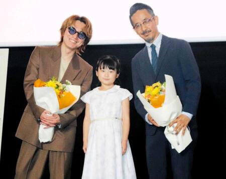 （左から）安田章大、河野咲良、小林聖太郎監督　