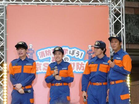 イベントに参加する（左から）川島明、横澤夏子、青木マッチョ、尾形貴弘＝都内