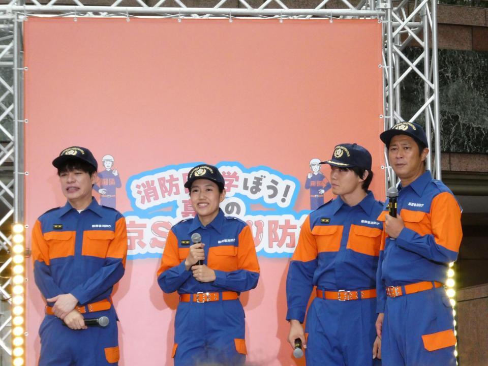 イベントに参加する（左から）川島明、横澤夏子、青木マッチョ、尾形貴弘＝都内