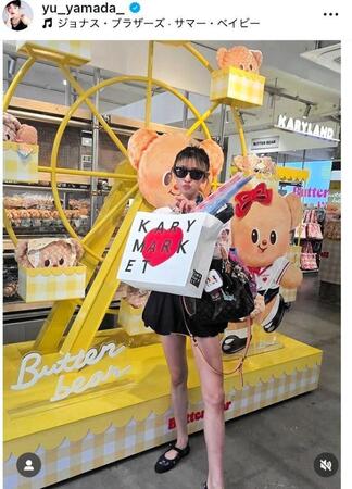 韓国旅でもヒールなしでこのスタイル！山田優のインスタグラム＠ｙｕ＿ｙａｍａｄａ＿（６月１９日付）より