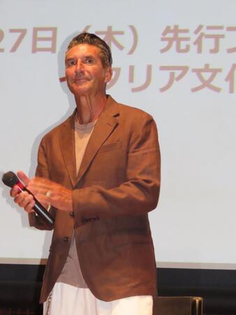 試写会に登場したパンツェッタ・ジローラモ（２７日）