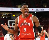 第１Ｑ、ほえる八村塁（撮影・吉澤敬太）