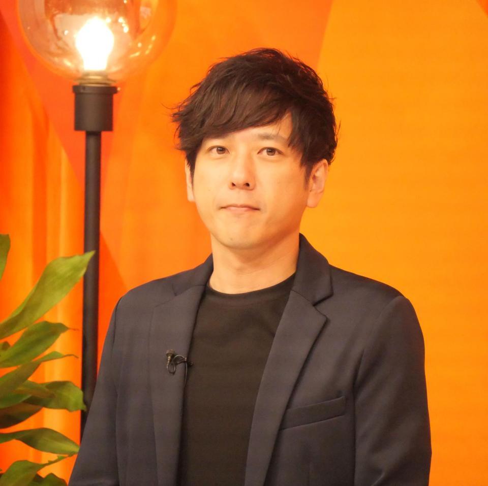 会見に出席した二宮和也