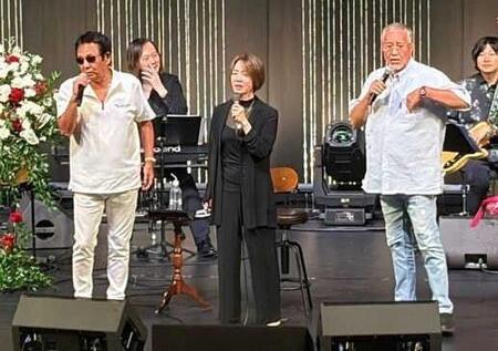 （左から）山本譲二、香西かおり、吉幾三
