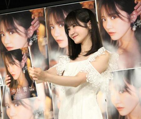 写真集「舞風」の発売記念イベントを開催したＳＴＵ４８の中村舞