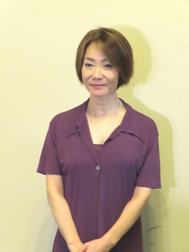 公演前に取材に応じた香西かおり