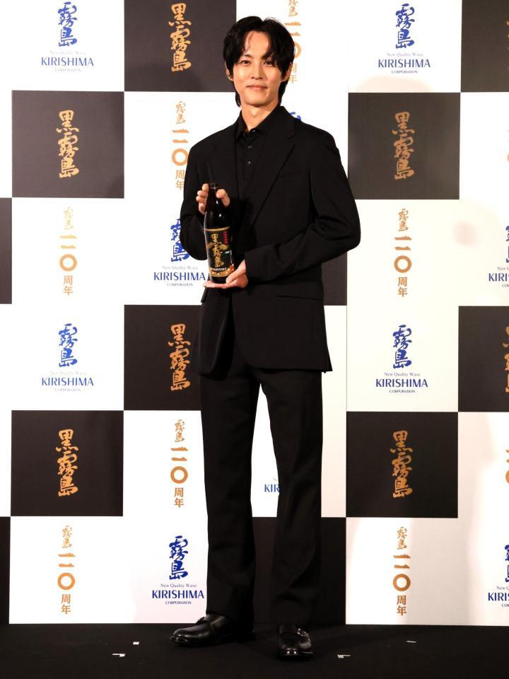 霧島酒造「黒霧島」新ＣＭ発表会に登壇した俳優の松坂桃李