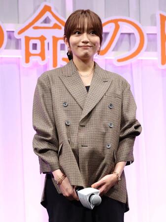 映画「ママがもうこの世界にいなくても　私の命の日記」お披露目試写会に登壇した川口春奈（撮影・伊藤笙子）