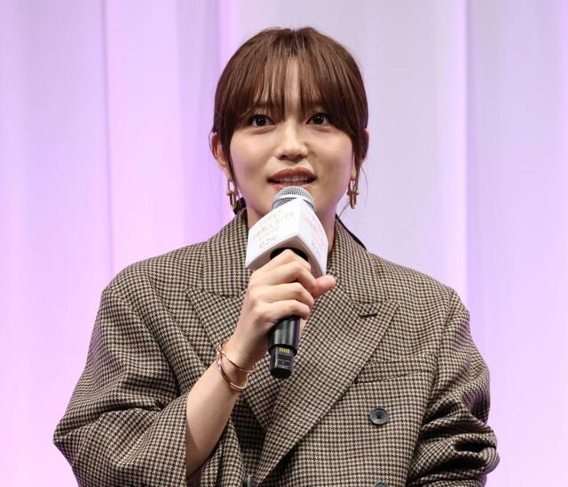 結婚と妊娠発表の川口春奈お腹ふっくら
