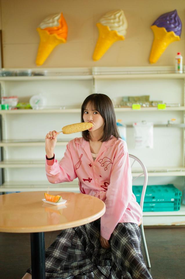 「ＳＴＵ４８　中村舞　２ｎｄ写真集　舞風」（宝島社）