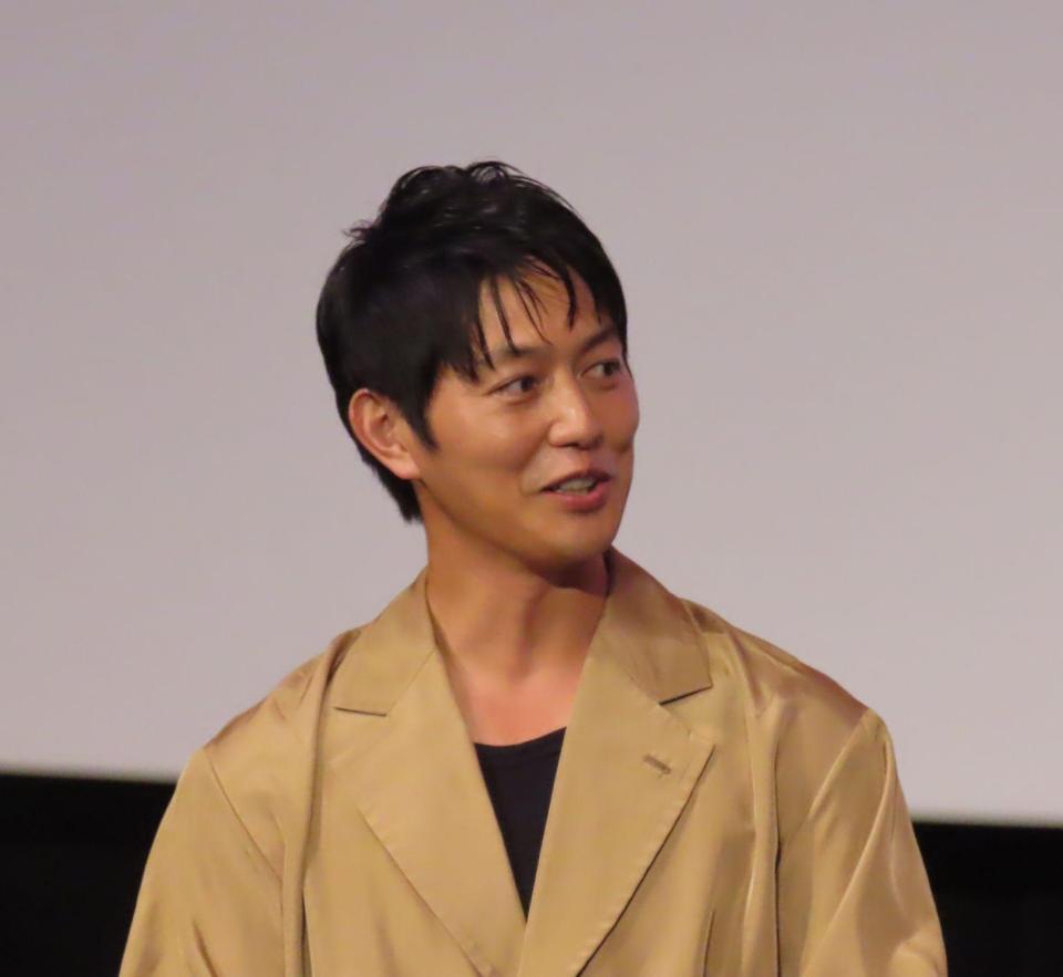 完成披露上映会に出席した工藤阿須加