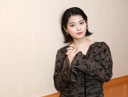 ミステリアスな魅力を放つ蒔田彩珠（撮影・伊藤笙子）