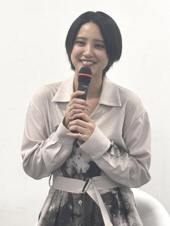 取材会に出席した山崎紘菜