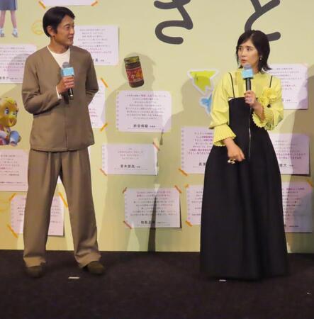 共演した筒井道隆（左）と石田ひかり