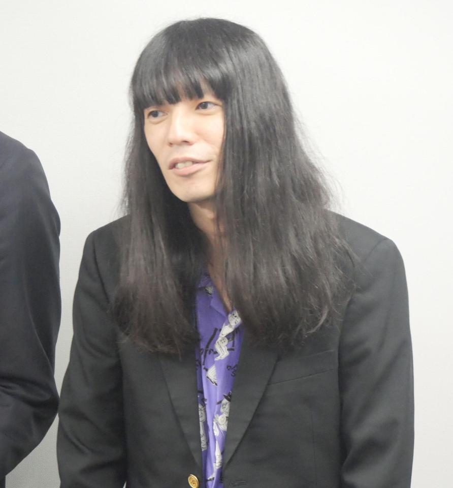 取材会に出席した金属バット・友保隼平