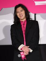 登壇し笑顔の尾上松也（撮影・金田祐二）