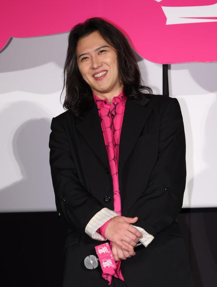 登壇し笑顔の尾上松也（撮影・金田祐二）