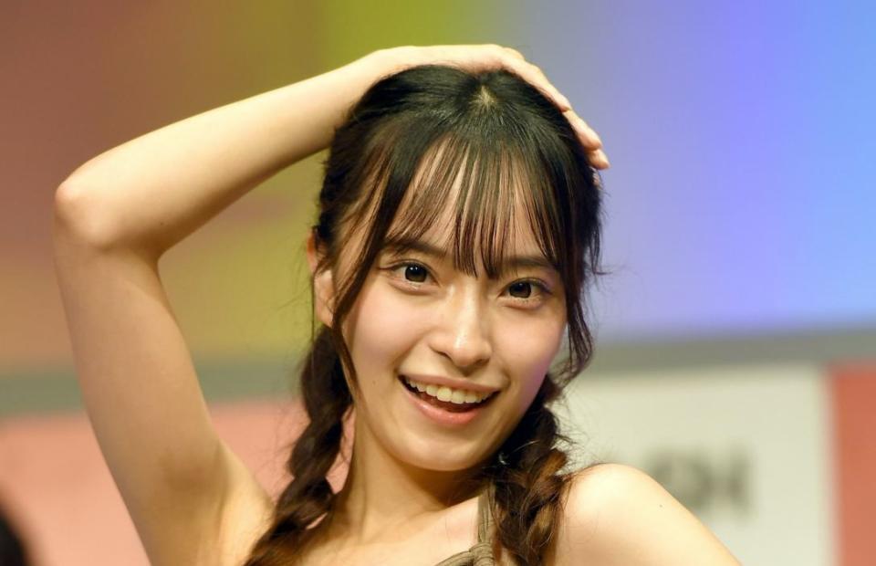 ポージングを決める、大谷美詩海（撮影・千葉大輝）