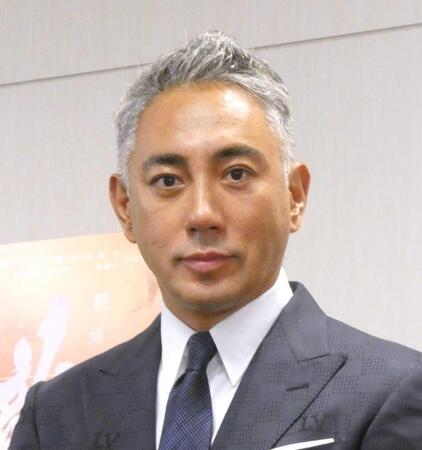 取材に応じた市川團十郎