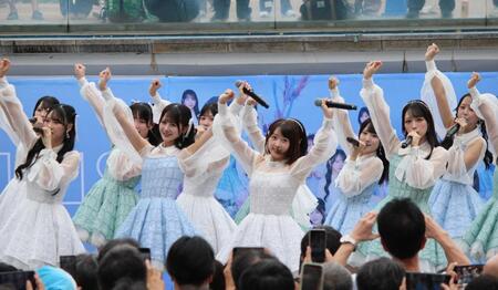 熱いパフォーマンスで盛り上げるＳＴＵ４８