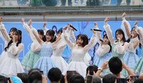熱いパフォーマンスで盛り上げるＳＴＵ４８