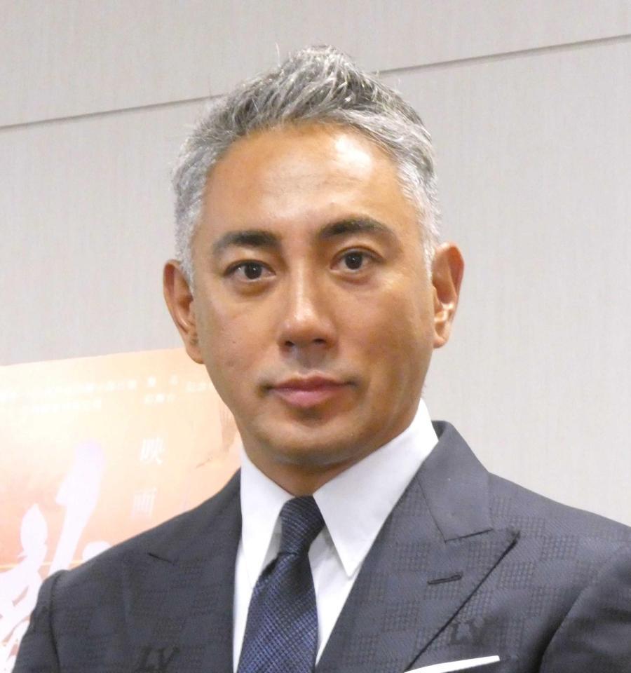 取材に応じた市川團十郎