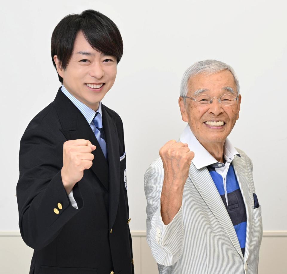初代ＭＣの福留功男（右）と対談した櫻井翔