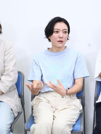 舞台「僕らの時代じゃない」合同取材会に出席した鈴木杏
