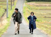 共演する中島歩（左）と七瀬ふうり　写真はすべて（Ｃ）２０２７「旅する練習」製作委員会