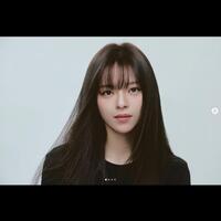 韓国芸能プロダクション・ＶＡＲＯエンターテインメントの公式インスタグラム＠ｖａｒｏｅｎｔ＿ｏｆｆｉｃｉａｌより　ジョンヨンの新たなプロフィール写真を公開