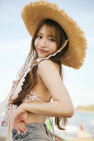 ＡＫＢ４８平田侑希　初写真集（宝島社）先行カット