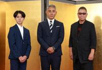 映画「襲名」の大ヒット祈願を行った（左から）市川新之助、市川團十郎、三池崇史監督（撮影・伊藤笙子）