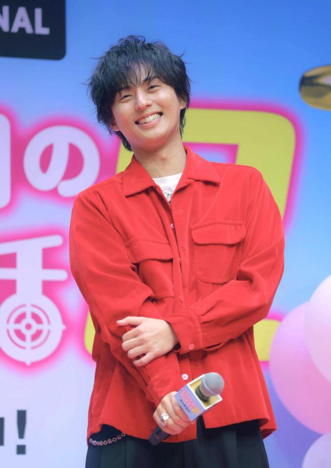 笑顔を見せる藤ヶ谷太輔（撮影・石井剣太郎）