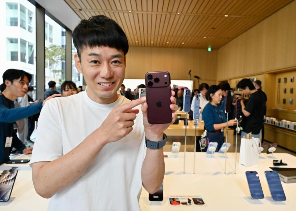 一番乗りで新ｉＰｈｏｎｅをゲットしたかじがや卓哉