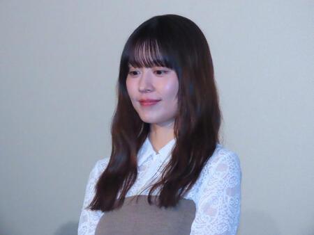 映画「さとこはいつも」の初日舞台あいさつに登壇した有村架純