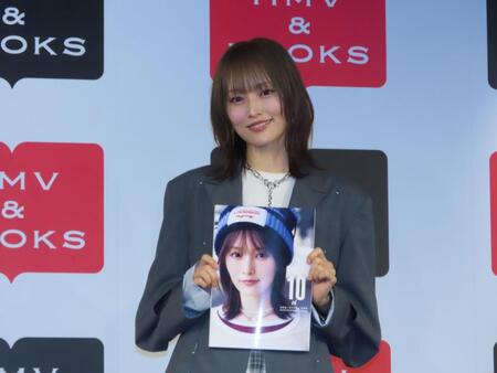 「10周年　ＡＮＮＩＶＥＲＳＡＲＹ　ＢＯＯＫ」発売記念イベントを開催した山本彩
