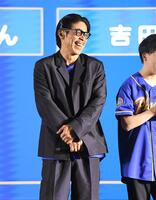 笑顔を見せる松本利夫（撮影・千葉大輝）