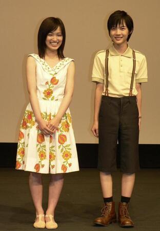 ２００７年８月、映画「遠くの空に消えた」の舞台あいさつで。神木隆之介と大後寿々花