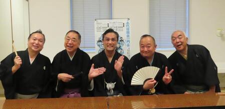 真打昇進披露を行った（左から）三遊亭楽磨呂、三遊亭好楽、三遊亭伸空、三遊亭小圓楽、三遊亭圓空