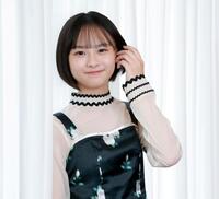 人生初のインタビュー撮影！初々しい笑みを浮かべる七瀬ふうり（撮影・伊藤笙子）