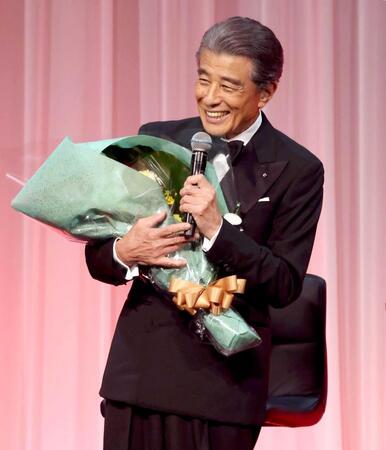 トークディナーショーを開催した舘ひろし