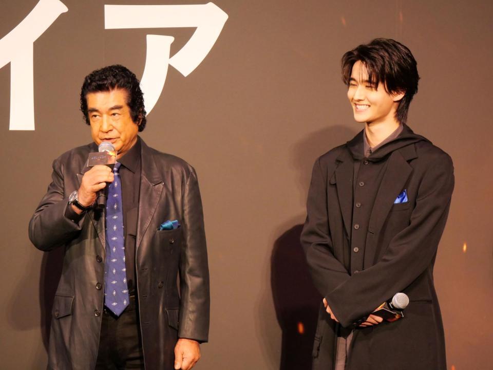 トークイベントに出席した藤岡弘、（左）と藤岡真威人