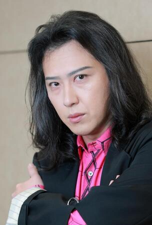 映画「八つ墓村」で金田一耕助を演じる尾上松也（撮影・金田祐二）
