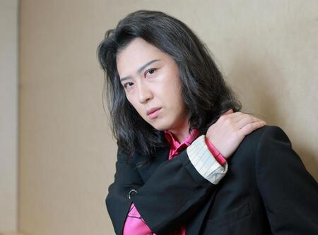 映画「八つ墓村」で金田一耕助を演じる尾上松也（撮影・金田祐二）