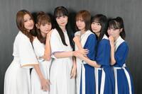 ＢＮＳＩの（左から）ＹＵＩ、ＬＩＳＡ、ＲＥＩ、ＭＡＹＡ、ＬＩＬＩ、ＡＩ（撮影・堀内翔）
