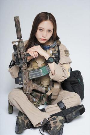川越紗彩「ＰＥＡＣＥ　ＣＯＭＢＡＴ」＝（Ｃ）アストワ
