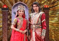 星組新人公演「ＲＲＲ」で初主演した馳琉輝（右）と茉莉那ふみ